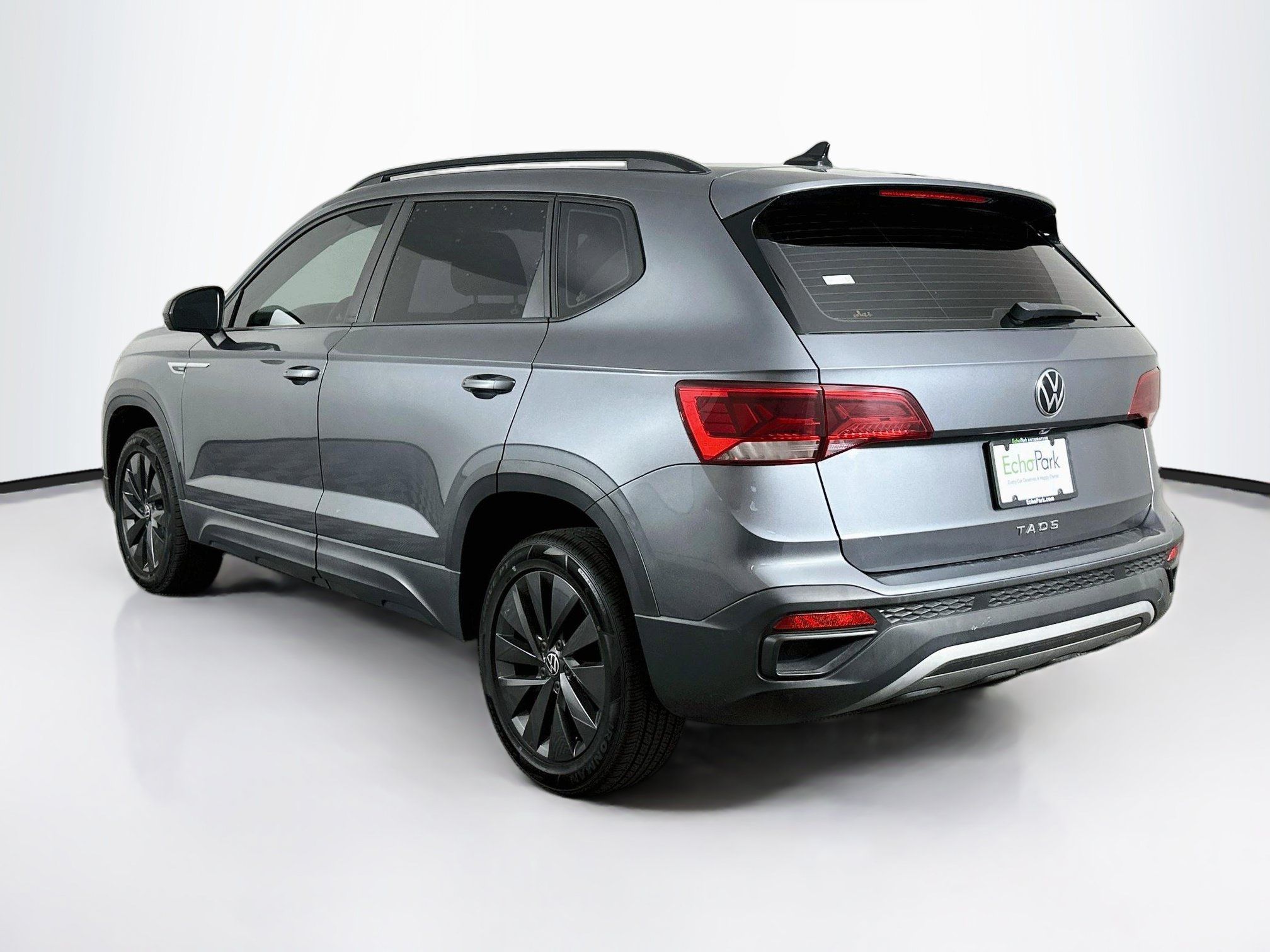 Used 2022 Volkswagen Taos S FWD image 5