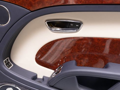 Used 2017 Bentley Mulsanne RWD image 70