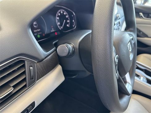 Used 2020 Honda Accord EX image 20