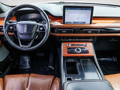 Used 2020 Lincoln Aviator Reserve w/ Equipment Group 202A AWD/4WD image 23