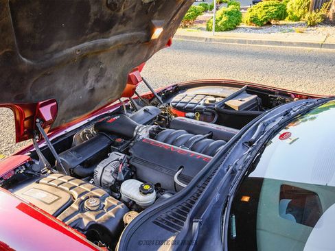 Used 2003 Chevrolet Corvette 50th Anniversary Edition w/ Preferred Equipment Group image 31