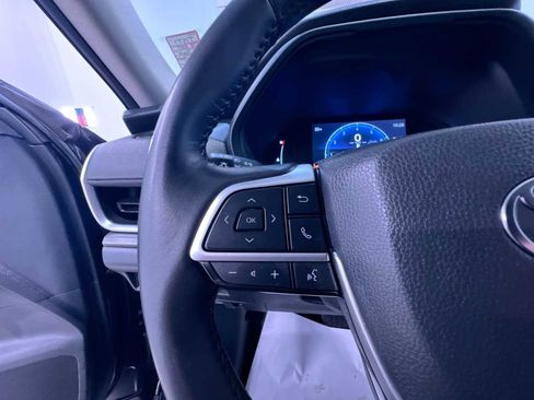 Used 2025 Toyota Grand Highlander AWD image 12