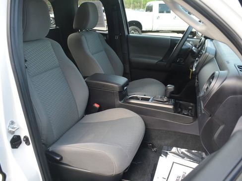 Used 2023 Toyota Tacoma SR RWD image 17