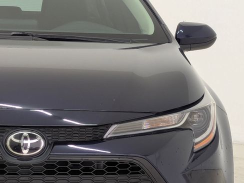 Used 2022 Toyota Corolla LE image 9