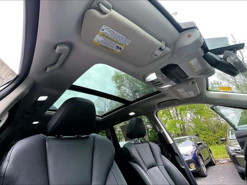 Certified 2022 Subaru Ascent Limited w/ Technology Package AWD/4WD image 12