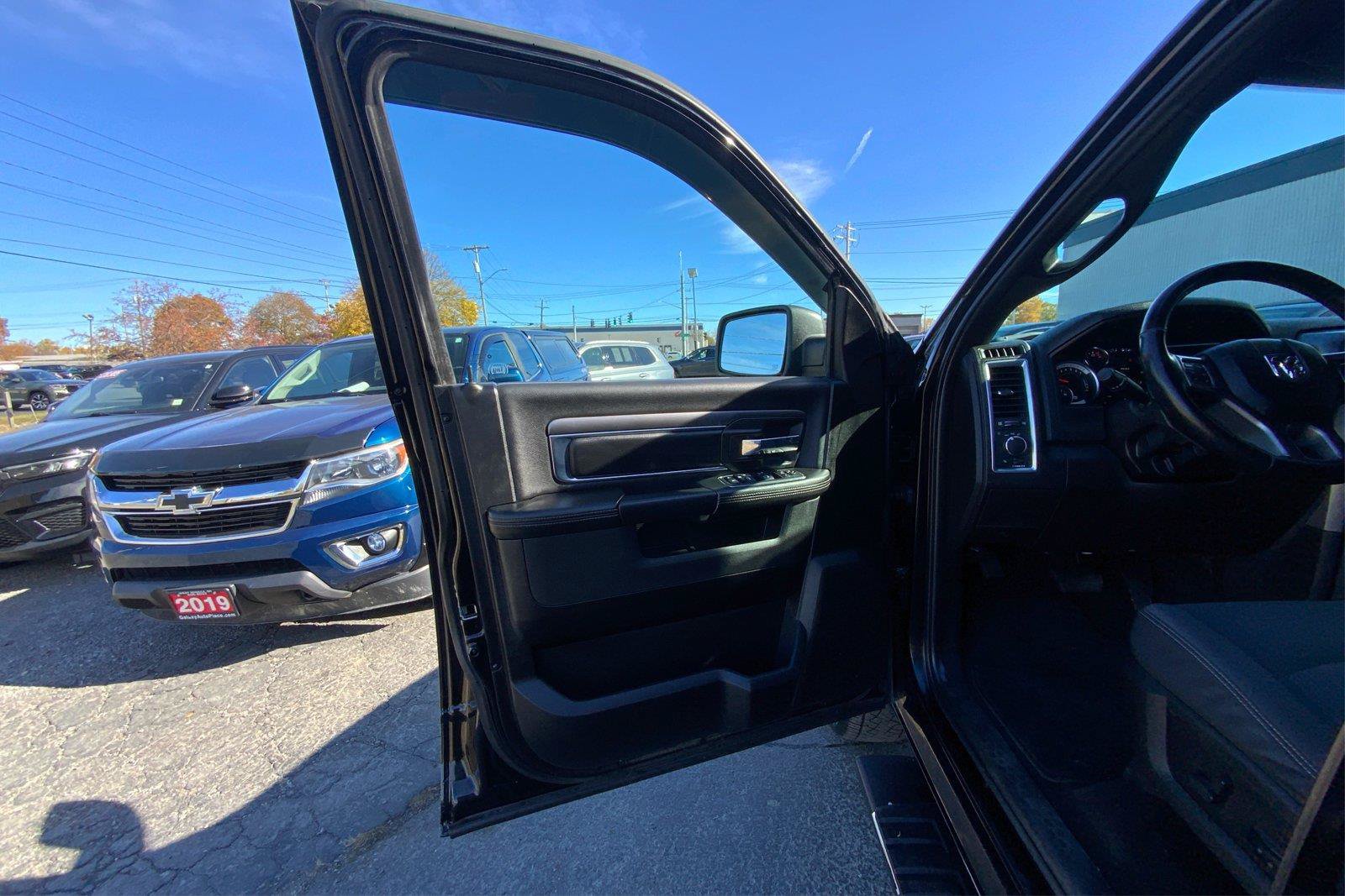 Used 2022 RAM 1500 Warlock AWD/4WD image 19