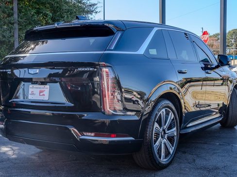 Used 2025 Cadillac Escalade IQ Luxury 2 image 31