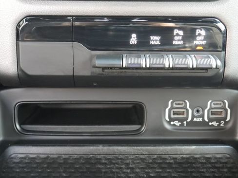 Used 2020 RAM 1500 Big Horn AWD/4WD image 22