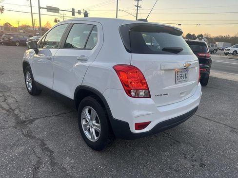 Used 2019 Chevrolet Trax LS image 7