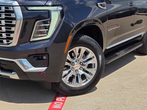 Used 2025 GMC Yukon Denali RWD image 7