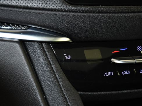Used 2023 Cadillac XT5 Sportv AWD/4WD image 32