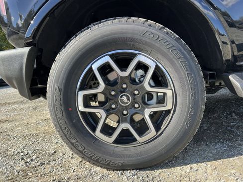 New 2025 Ford Bronco Outer Banks image 12