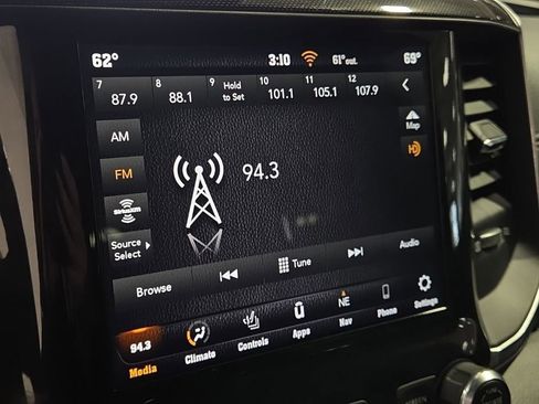 Used 2021 RAM 1500 Laramie w/ Sport Appearance Package AWD/4WD image 17