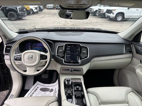 Used 2023 Volvo XC90 B6 Ultimate w/ Protection Package image 14