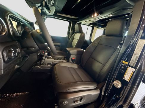 New 2026 Jeep Wrangler Unlimited Sahara AWD/4WD image 22