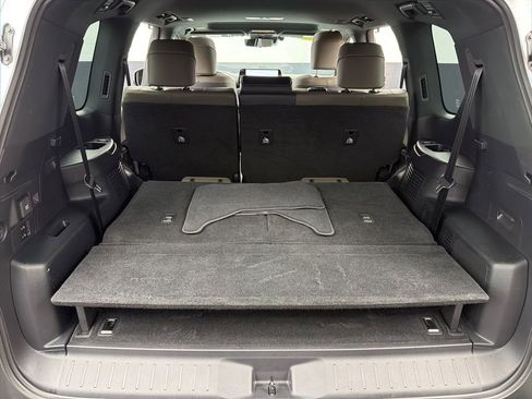 Used 2025 Lexus LX 700h Overtrail image 43