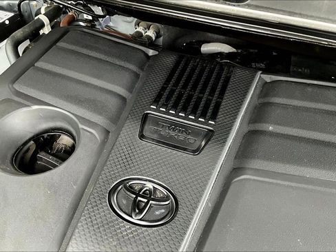 Used 2025 Toyota Tundra Limited w/ TRD Off-Road Package AWD/4WD image 34