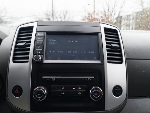 Used 2019 Nissan Frontier SV image 13