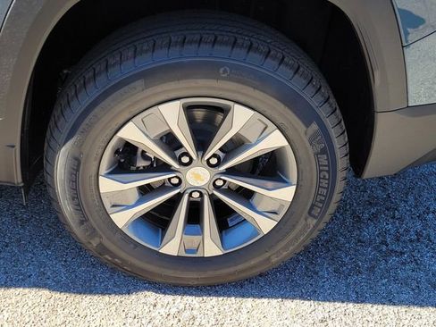 New 2026 Chevrolet Equinox LT image 4