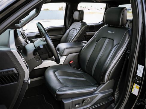 Used 2019 Ford F150 Platinum w/ Equipment Group 701A Luxury image 18