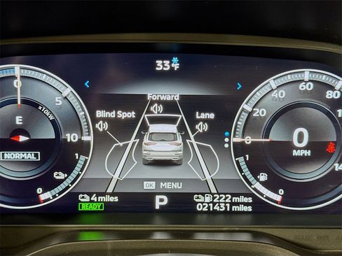 Used 2023 Mitsubishi Outlander SE image 29