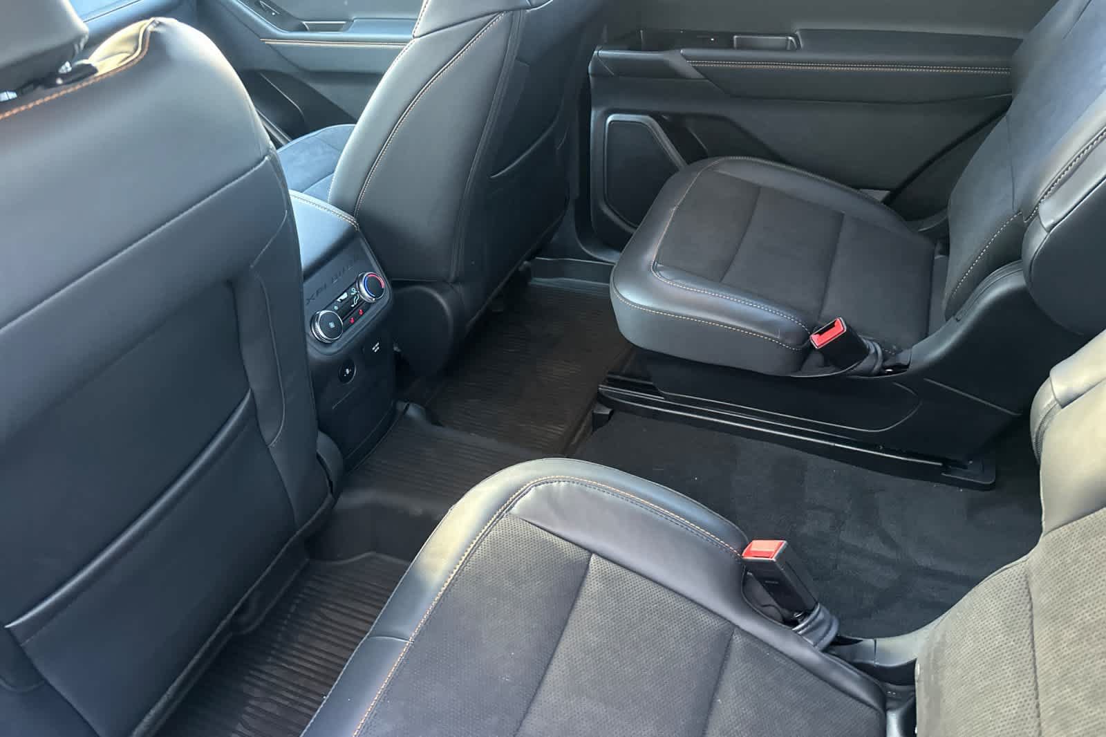 New 2027 Ford Explorer Tremor w/ Tremor Convenience Package AWD/4WD image 4