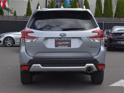 Used 2022 Subaru Forester Touring AWD/4WD image 4