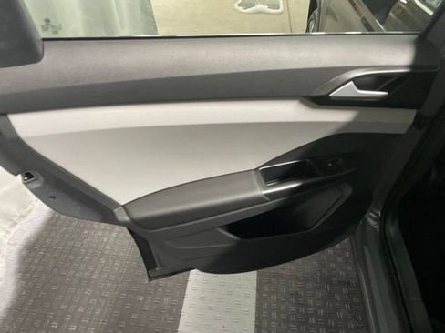 Certified 2023 Volkswagen Taos SEL AWD/4WD image 11