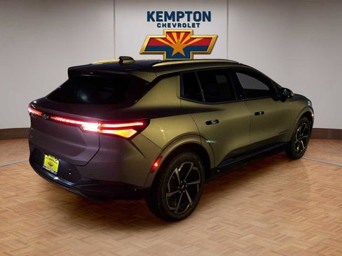 Used 2025 Chevrolet Equinox EV LT w/ Convenience Package image 6