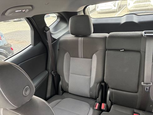 Used 2025 Chevrolet Blazer LT image 39