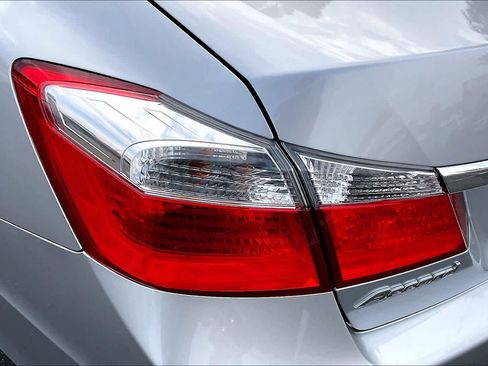 Used 2013 Honda Accord LX image 30