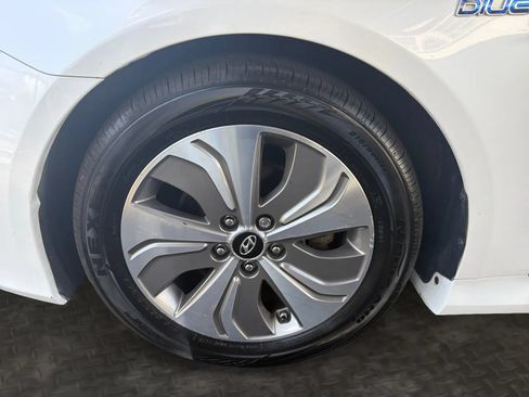 Used 2015 Hyundai Sonata Limited w/ Option Group 02 FWD image 35