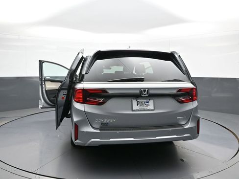 Certified 2025 Honda Odyssey Touring image 50