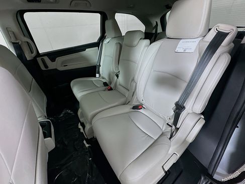 Used 2025 Honda Odyssey EX-L image 18
