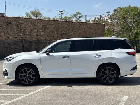 Certified 2025 Lexus TX 500h AWD image 8