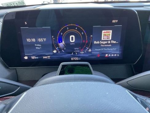 Used 2025 Chevrolet Traverse RS w/ LPO, Floor Liner Package AWD/4WD image 35