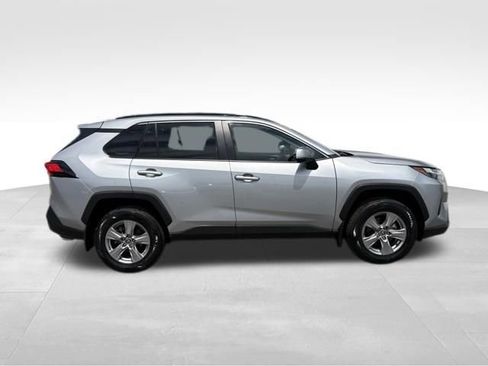 Used 2025 Toyota RAV4 XLE w/ Convenience Package AWD/4WD image 9