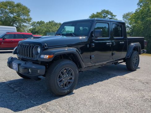 New 2025 Jeep Gladiator Sport image 6