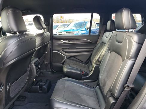 Used 2021 Jeep Grand Cherokee L Altitude image 26