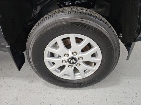 Certified 2024 Toyota Tacoma SR image 9