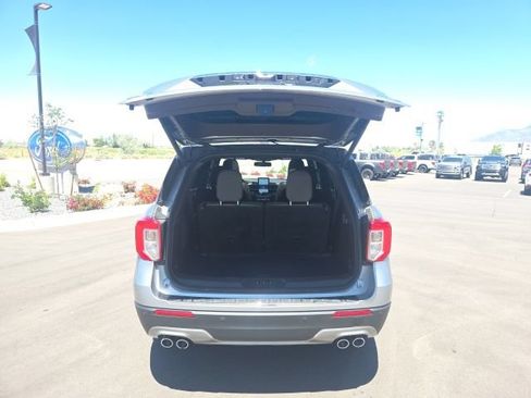 Certified 2023 Ford Explorer King Ranch w/ Technology Package AWD/4WD image 7