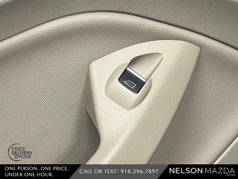 Used 2013 Ford C-MAX SEL image 38