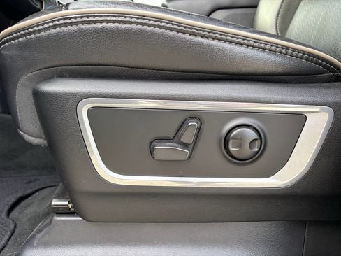 Used 2019 RAM 1500 Limited image 13