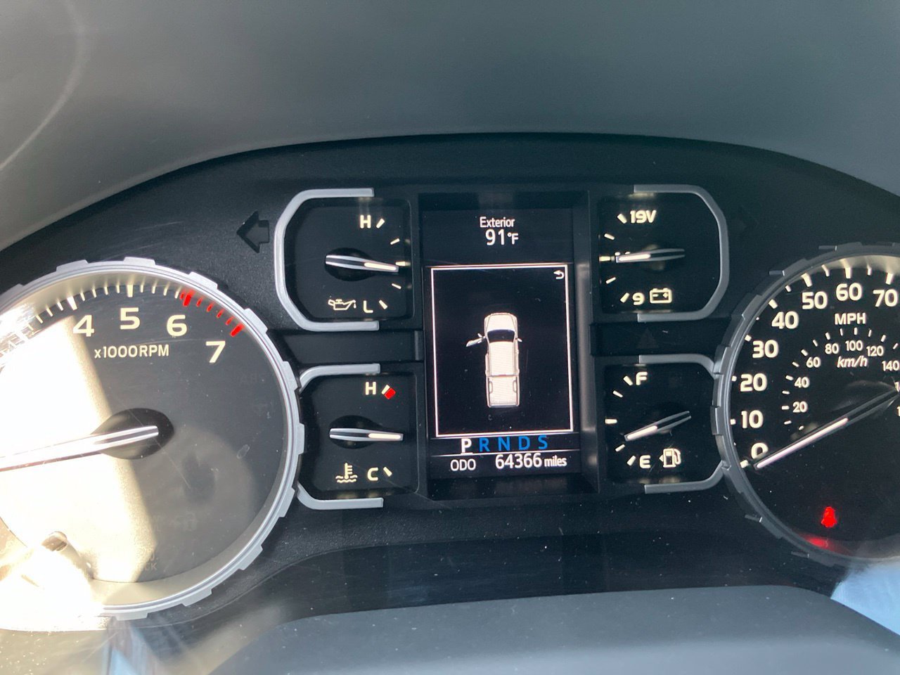 Used 2019 Toyota Tundra SR5 w/ SR5 Upgrade Package RWD image 8