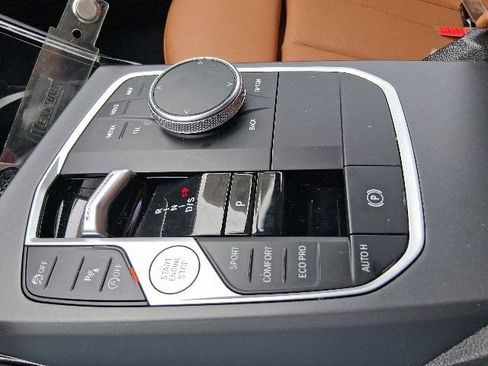 Used 2023 BMW 230i Coupe w/ Premium Package RWD image 12