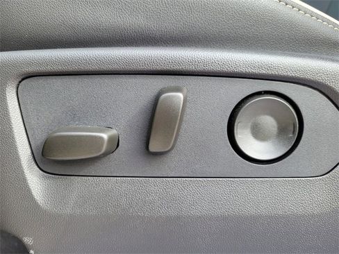 New 2026 GMC Yukon XL Elevation image 24