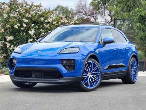 New 2026 Porsche Macan 4 Electric AWD/4WD image 1