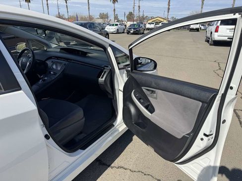 Used 2013 Toyota Prius Two image 16