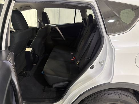 Used 2018 Toyota RAV4 LE image 11