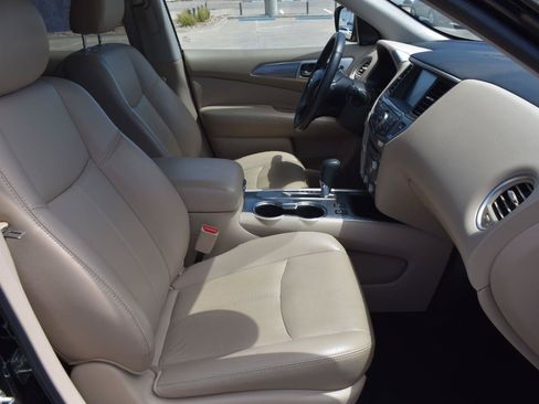Used 2019 Nissan Pathfinder SL FWD image 15